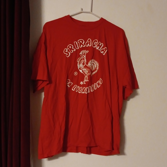 "Sriracha On Everything"  T Shirt - Picture 1 of 4